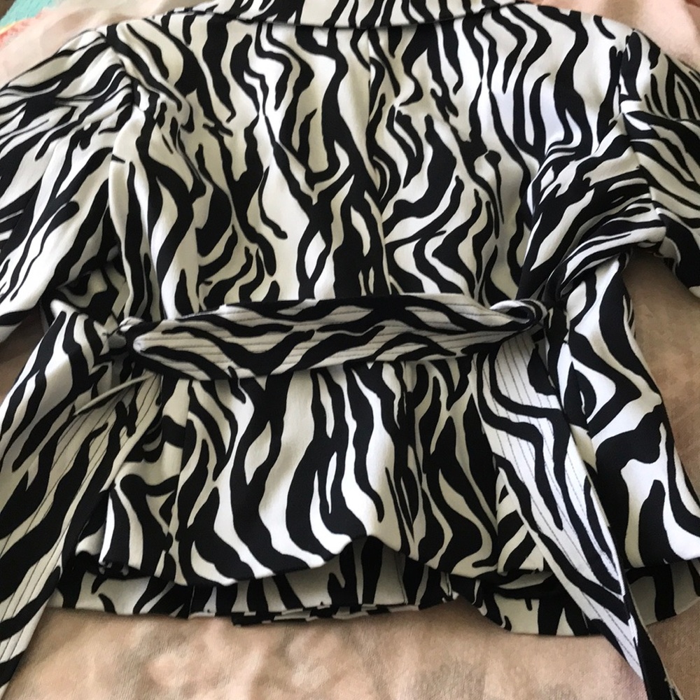 Jacket - Picture 4 of 4